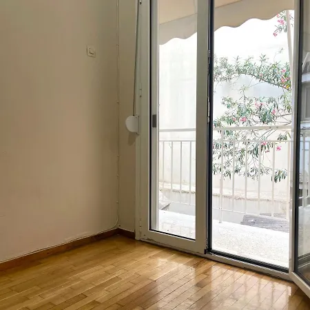 Apartment Smart Near The Metro Athens