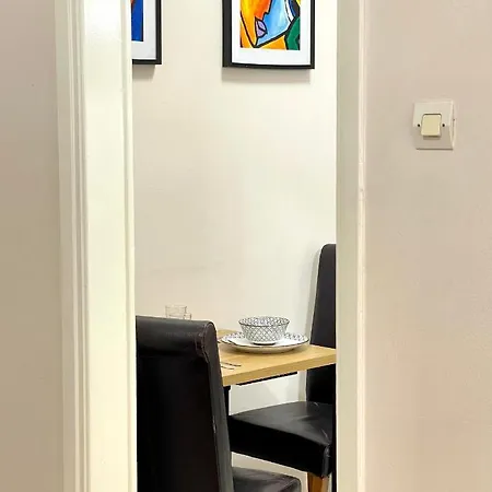 Apartment Smart Near The Metro